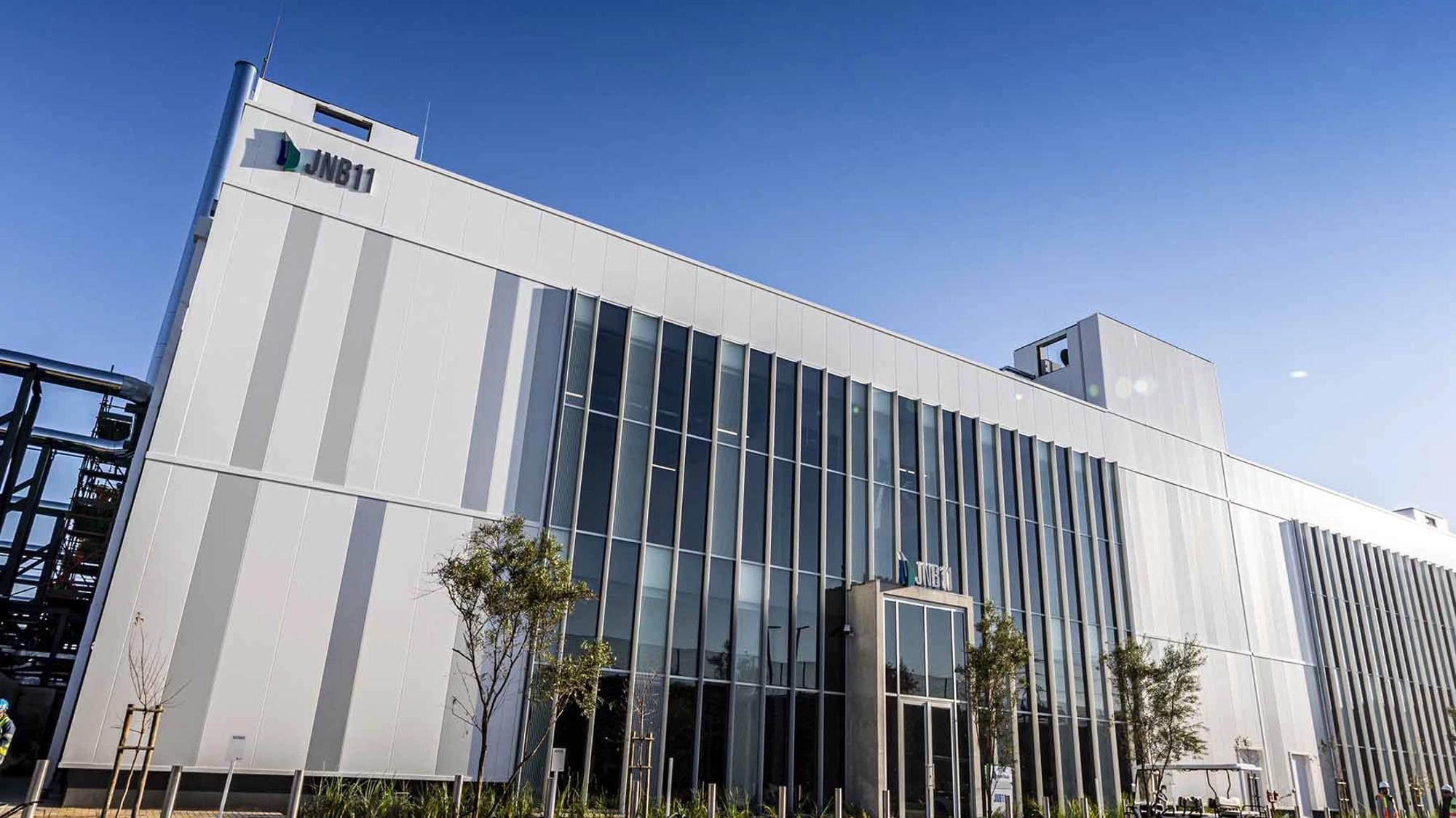 Professional commercial data center facility